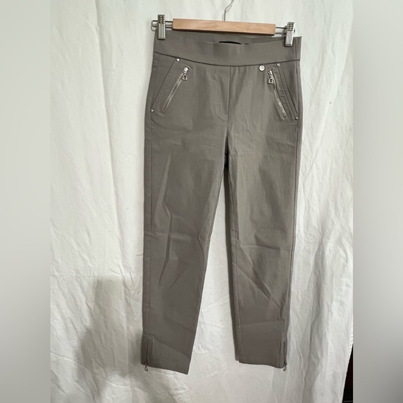 BCBG, Le Chateau, Zara ,H&M and Robel pants
Bundle of 5 - Picture 5 of 16